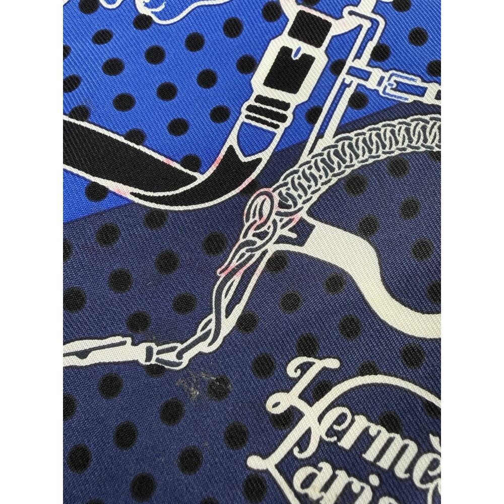 Hermes Buckle Print Bandana in Blue 100% Silk - Picture 7 of 9